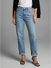 Load image into Gallery viewer, TAPERED MID RISE BAGGY JEAN