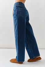 Load image into Gallery viewer, DRAWSTRING WAIST STRAIGHT LEG JEANS