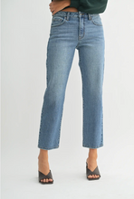Load image into Gallery viewer, 90'S STRAIGHT STRETCH JEANS