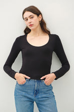 Load image into Gallery viewer, BEST SELLING SCOOP NECK // 2 COLORS
