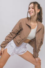 Load image into Gallery viewer, TOGGLE WAIST ACTIVE JACKET // 2 COLORS

