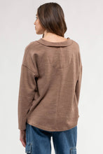 Load image into Gallery viewer, RIBBED KNIT PULLOVER
