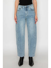 Load image into Gallery viewer, HIGH RISE BARREL JEAN
