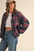 Load image into Gallery viewer, PLAID QUILTED JACKET
