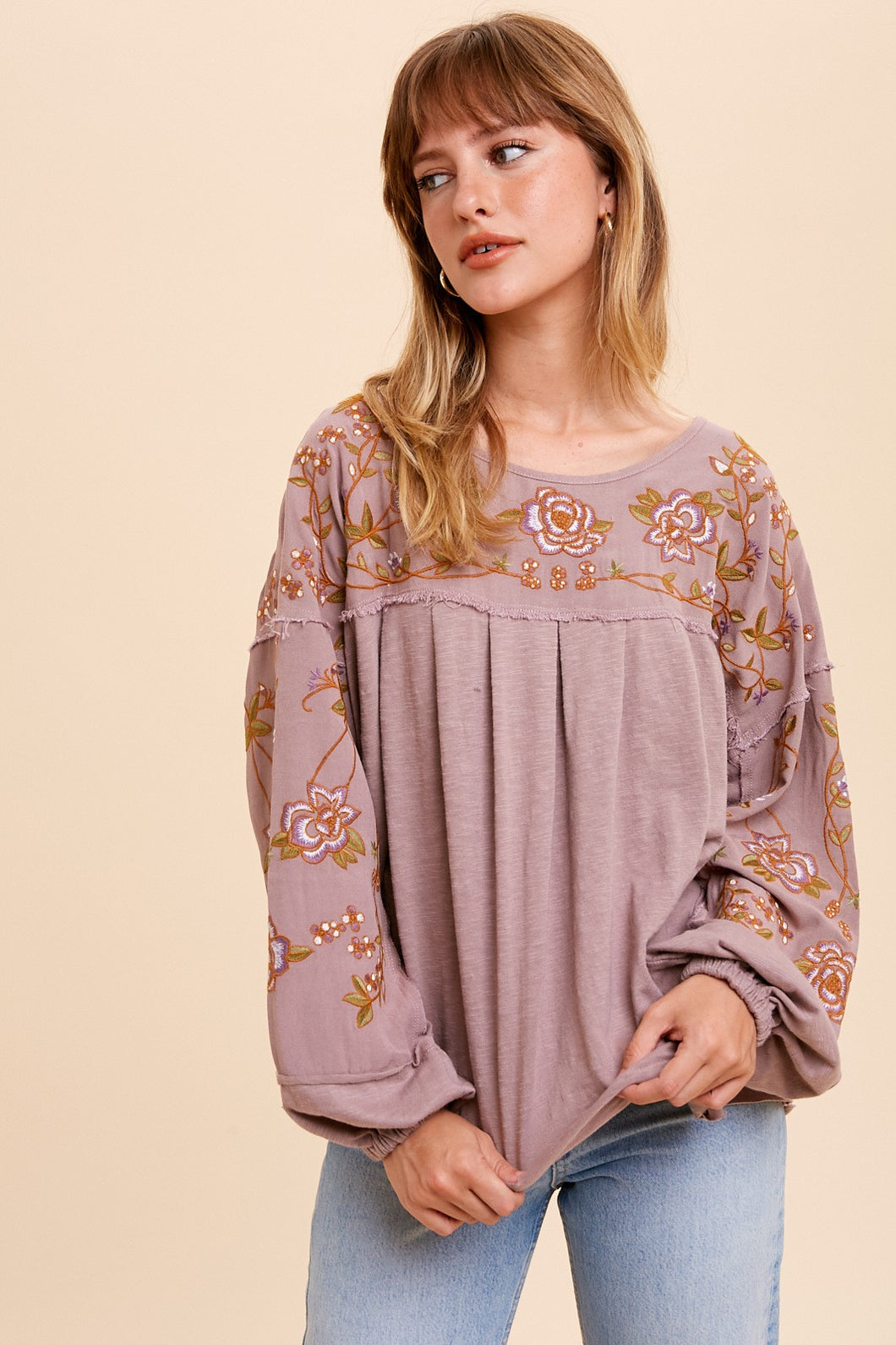 EMBROIDERED DROP SLEEVE TOP