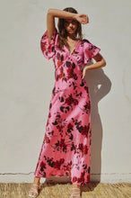 Load image into Gallery viewer, POPPY FLUTTER SLEEVE MAXI DRESS
