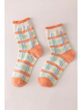 Load image into Gallery viewer, PLAID CREW SOCKS // 2 STYLES
