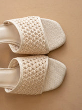 Load image into Gallery viewer, SHARON RAFFIA BLOCK HEEL // OASIS SOCIETY
