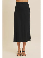 Load image into Gallery viewer, LINEN BLEND BIAS CUT MAXI
