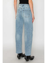 Load image into Gallery viewer, HIGH RISE BARREL JEAN
