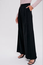 Load image into Gallery viewer, PINTUCK WIDE LEG PANTS
