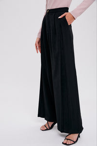 PINTUCK WIDE LEG PANTS