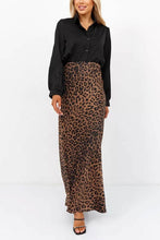 Load image into Gallery viewer, STELLA LEOPARD PRINT MIDI SKIRT
