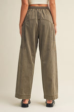 Load image into Gallery viewer, SIDE POCKET WIDE LEG PANTS
