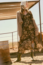 Load image into Gallery viewer, HARLOW FLORAL MAXI DRESS
