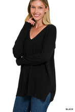 Load image into Gallery viewer, LUNA FRONT SEAM SWEATER SWEATER  // 3 COLORS
