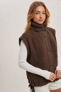 MOCK NECK SHERPA VEST