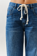 Load image into Gallery viewer, DRAWSTRING WAIST STRAIGHT LEG JEANS
