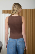 Load image into Gallery viewer, RIBBED BUTTON DOWN VEST// 2 COLORS

