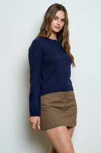 Load image into Gallery viewer, BLAKELY ROUND NECK CARDI // 2 COLORS
