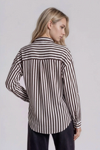 Load image into Gallery viewer, POPLIN BUTTON DOWN

