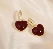 Load image into Gallery viewer, HYPOALLERGENIC HEART EARRING
