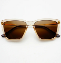 Load image into Gallery viewer, TAN CATEYE SUNGLASSES &amp; CASE-FREYRS
