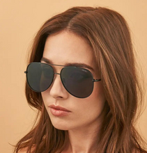 Load image into Gallery viewer, MAX MATTE BLACK AVIATOR SUNGLASSES &amp; CASE- FREYRS
