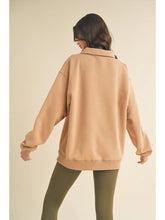 Load image into Gallery viewer, OVERSIZE COLLARED SWEATSHIRT // 2 COLORS
