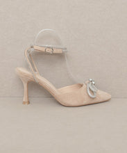 Load image into Gallery viewer, CHELSEA BOW KITTEN HEEL // 3 COLORS
