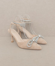 Load image into Gallery viewer, CHELSEA BOW KITTEN HEEL // 3 COLORS
